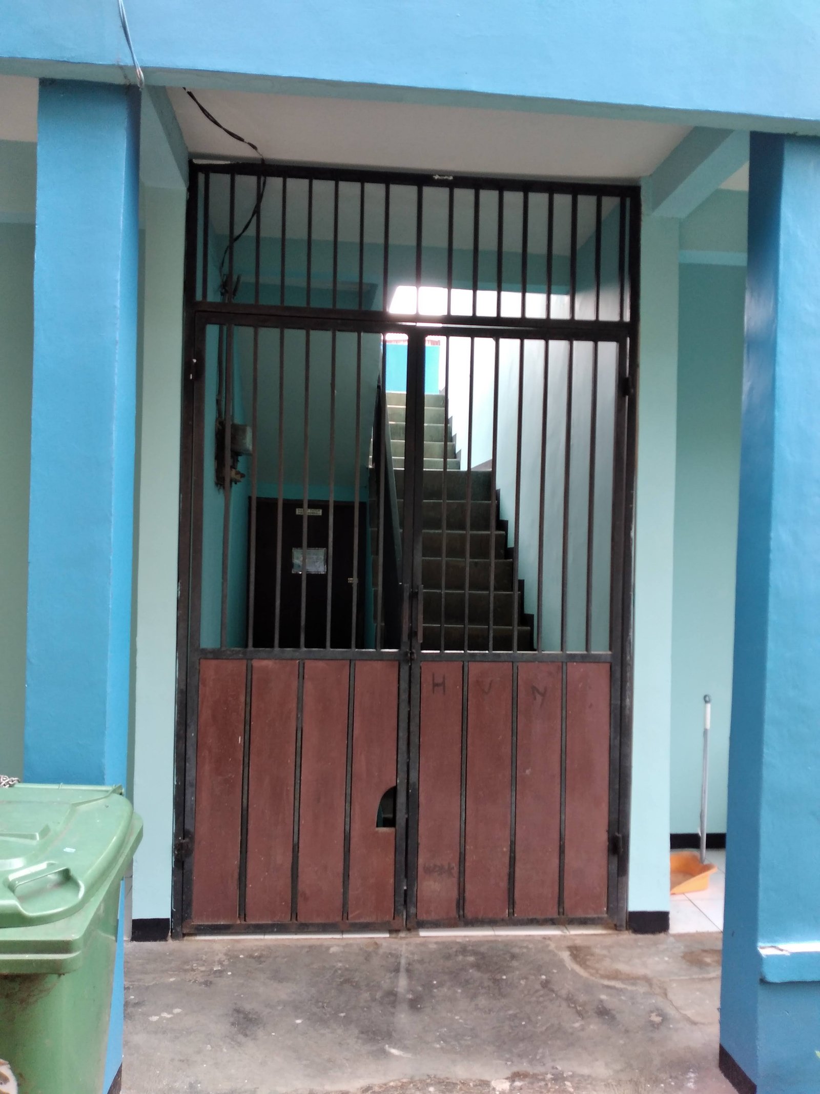 Pintu Gerbang ke lantai 2